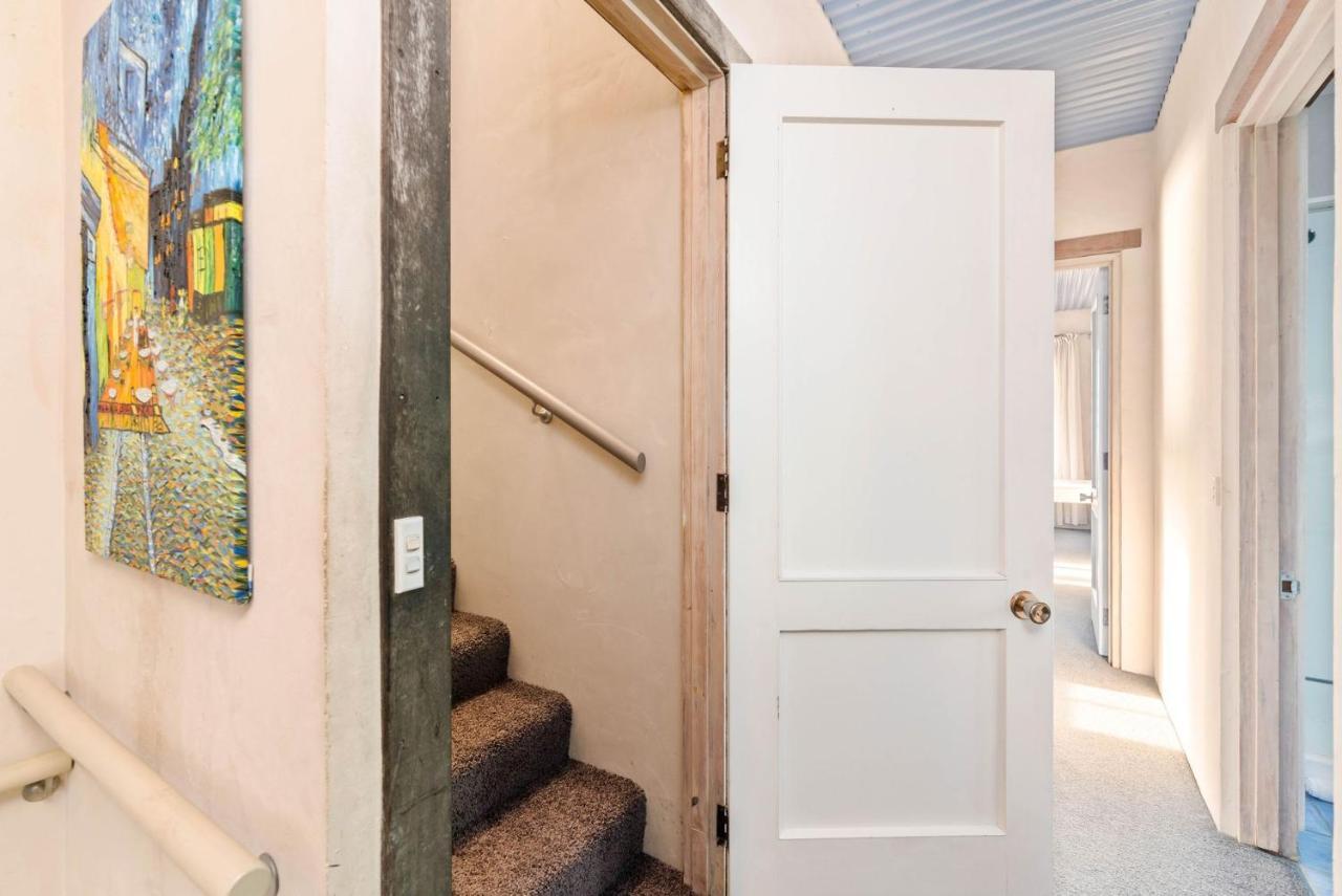 Sunny Lakeview Villa Queenstown Ngoại thất bức ảnh